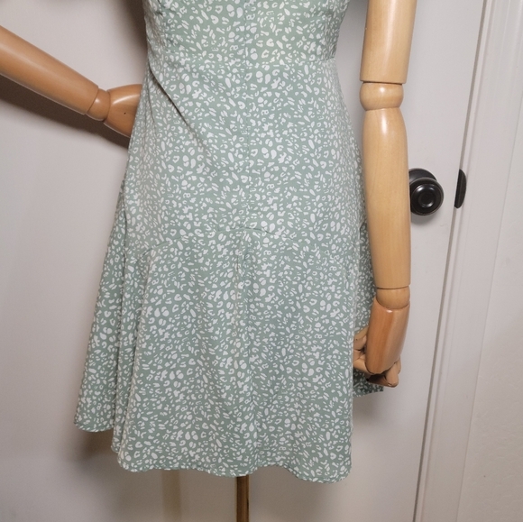 Princess Polly The Sting Mini Dress Sage Green Leopard Print Size 2 - Picture 9 of 12